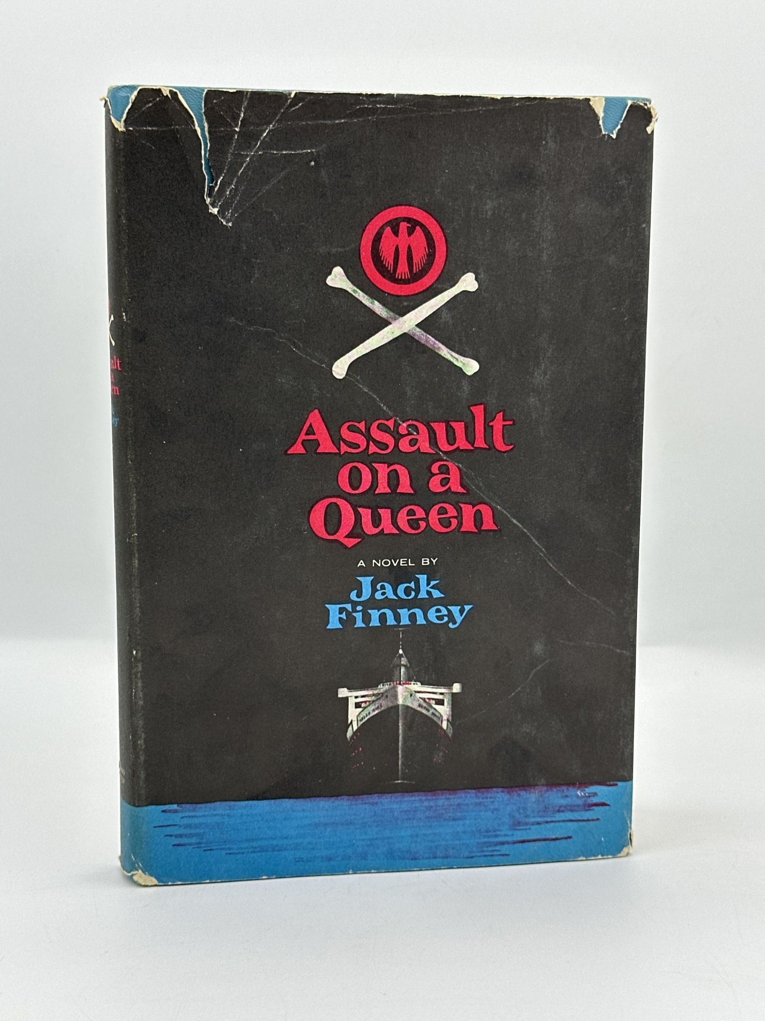 Assault on a Queen. Jack Finney.